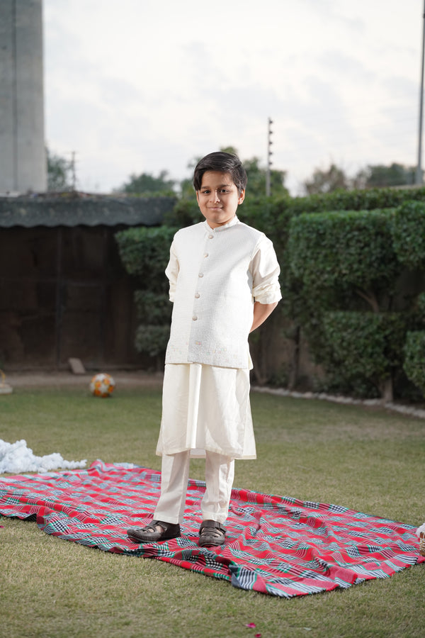 Elegant Boys Off-White Embroidered Kurta Set