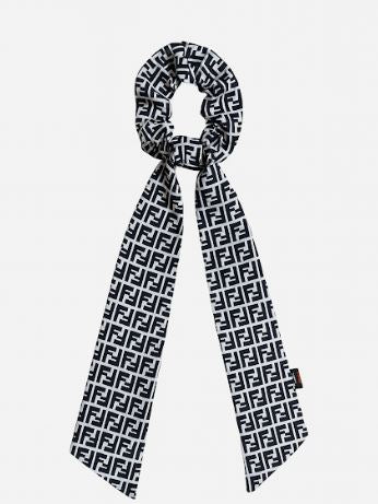 SCRUNCHIE WITH RIBBON TAIL