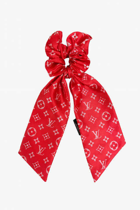 SCRUNCHIE WITH RIBBON TAIL