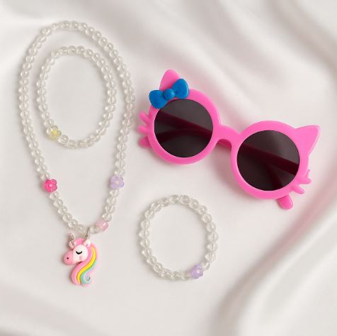 NECKLACE WITH GLASSES