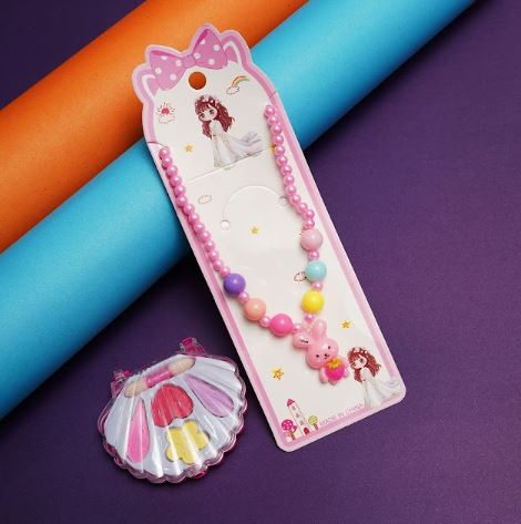 NECKLACE & MAKEUP SET